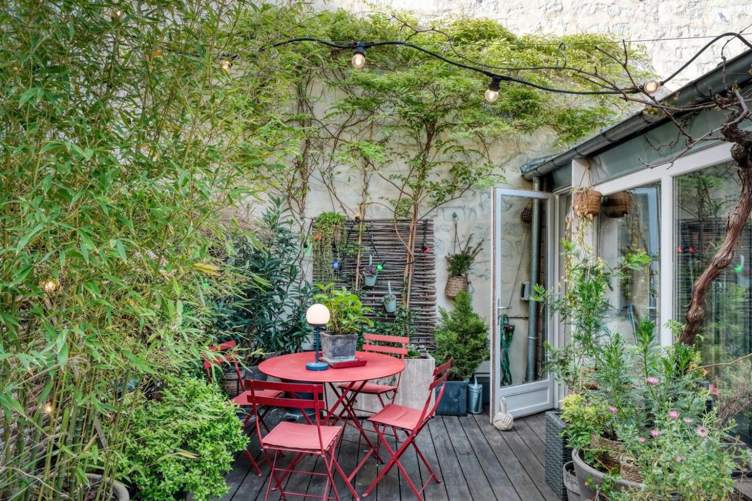 Rooftop Garden In *