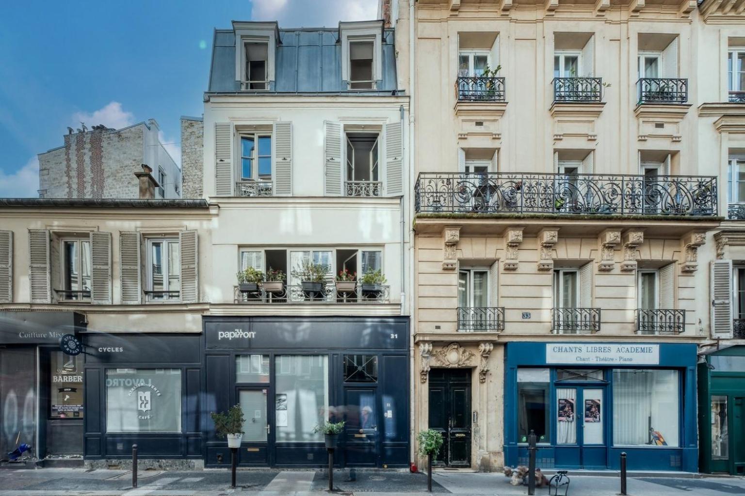 Rooftop Garden In Paris
